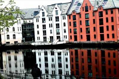 NORWAY HARBOUR SCENE.JPG