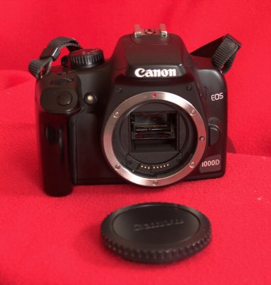 CANON 1000D.jpg